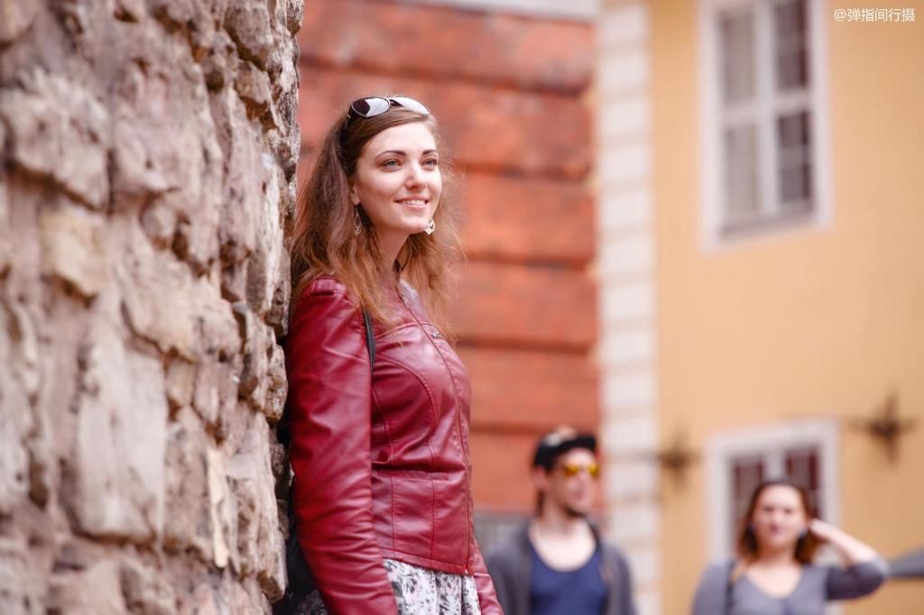 这个小国女多男少，美女颜值高身材好，她们最大烦恼是找不到男友