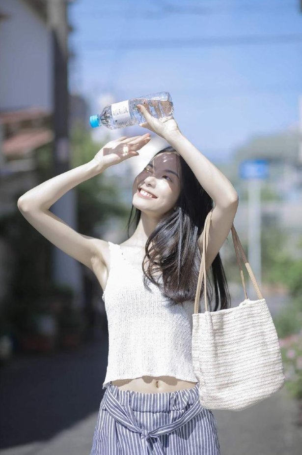 18个拍照姿势,满足你旅行拍照所有需要,收藏起来拍旅行美照