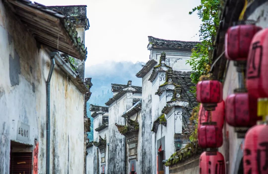 中国最美高铁,90分钟穿过57个国家级风景区,一站一景美哭了