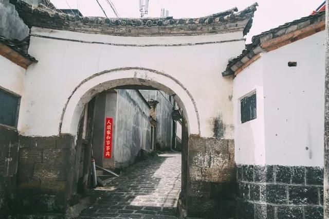  『丽江』你说！比大理丽江更值得去的地方，是云南这座极边小城