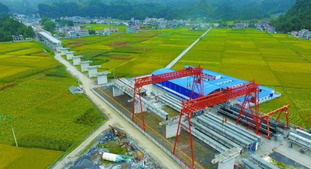  「公里」中国修建全长838公里铁路，沿途经过三省一市，时速160