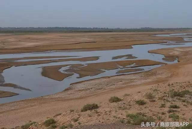 中国这个水利工程让绿洲变成了沙漠，如今沙漠中再现湖泊