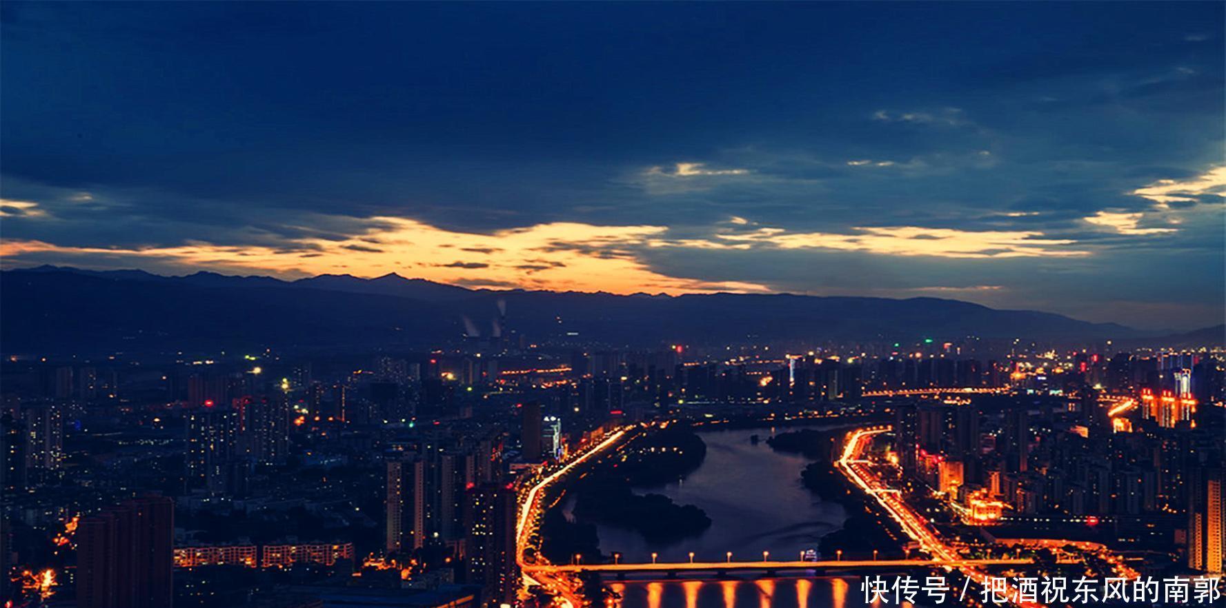  「西北」中国最长的城市, 主城区长100多公里, 最窄处不足4公里！