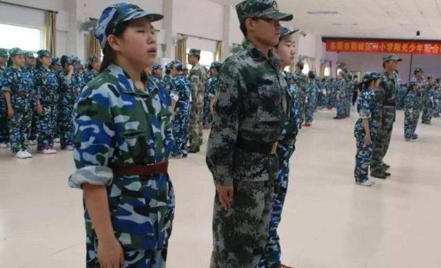 现役军人每个月的工资是多少？说出来你可能不信