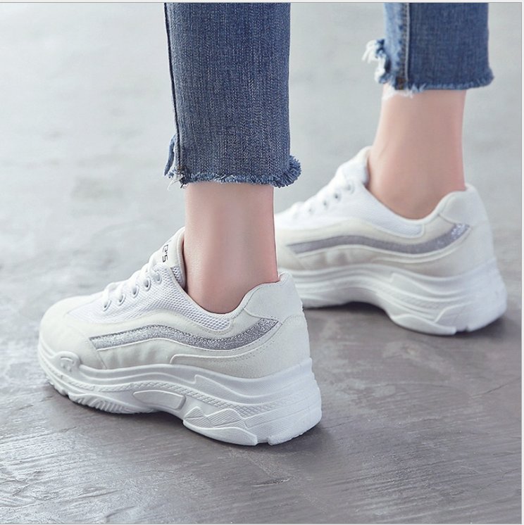 你非常需要这样的精致女鞋在秋季展示你的玉足，让你魅力十足呢