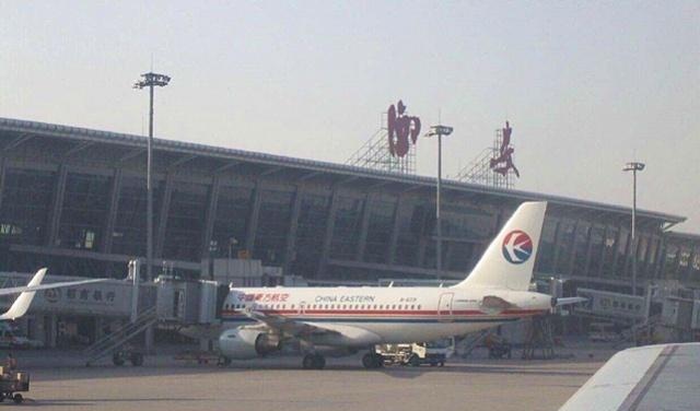 中国客流量最大的10座机场，第1名是第10名的2.6倍，附带城市排名
