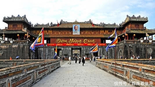 该国给了日韩免签，就是没给中国游客免签，网友：我们不稀罕