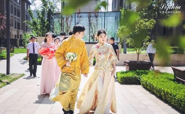  婚纱：婚礼当天婚纱礼服要选几套？答案在这儿！