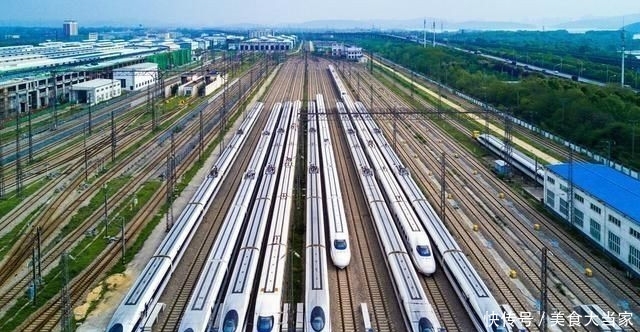 中国最繁忙的高铁站，平均84秒发出一趟列车，日客流量高达十几万