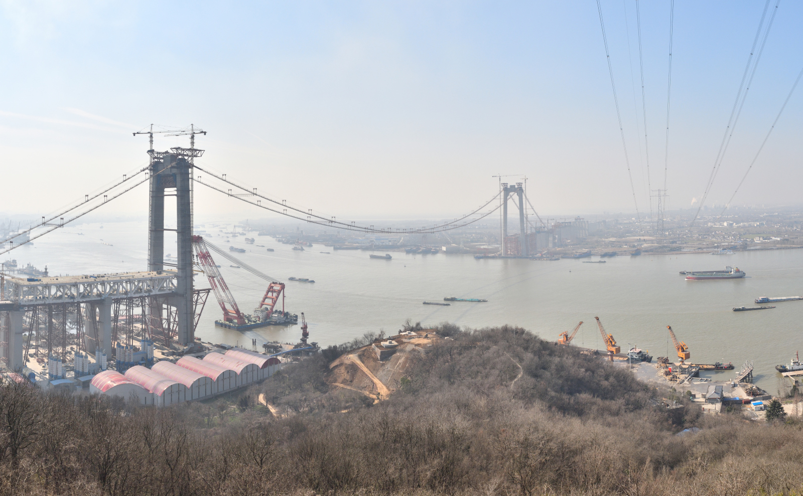  「2020年」江苏将要通车的长江大桥，是公路铁路两用型大桥，预