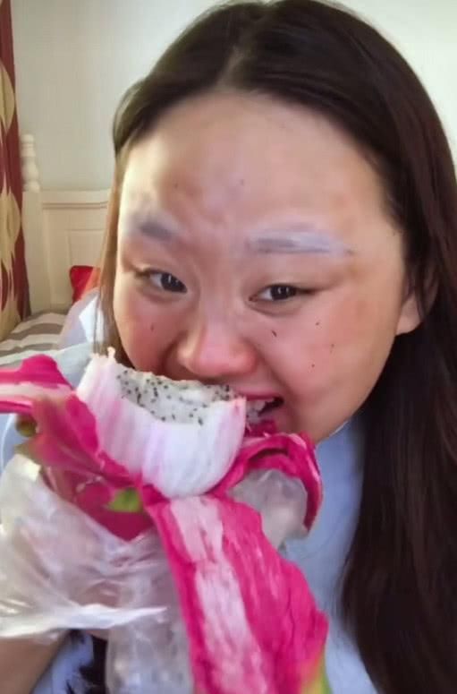 相亲对象马上来了,大脸妹10分钟变妆“小公主”,网友看呆了!