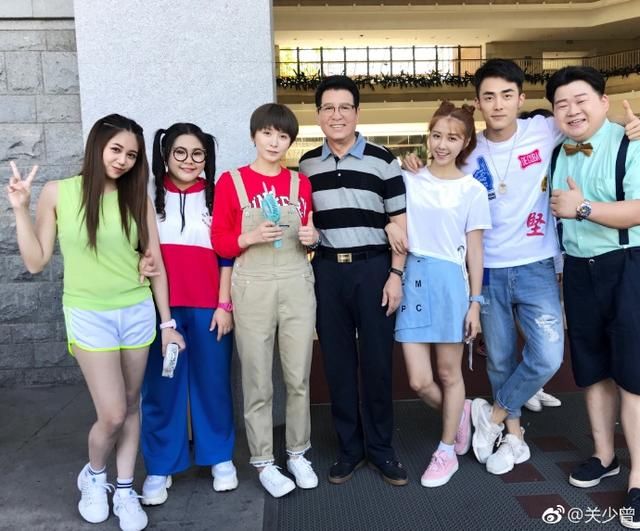 分手谣言无情打脸，网络键盘手脸肿了吗？