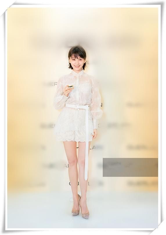 当162王子文和173陈慧琳同穿衬衫，才知道露腿与不露腿差距有多大