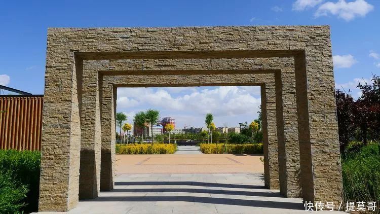 要火了,谁总结的你身边的民勤,原来如此美丽