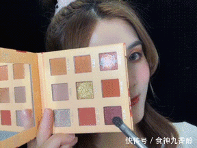  「粉底」这5个新手化妆误区，90%的人都犯过！难怪你的妆容越画越丑！