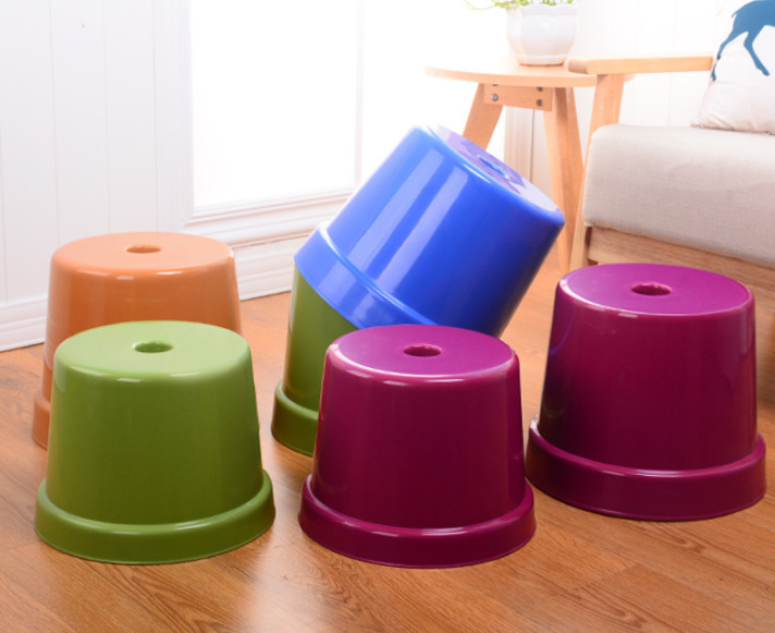 腿长就是王道，迪丽热巴穿凳子裙不仅不辣眼，还美上天！