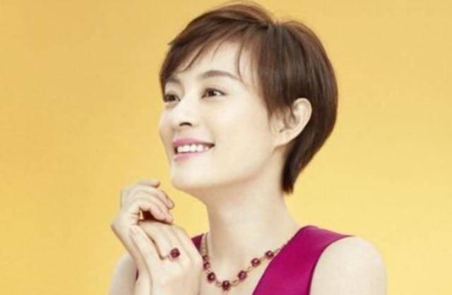 「种手型的女生」女人“手型”一般分为这5种!如若你是第1种
