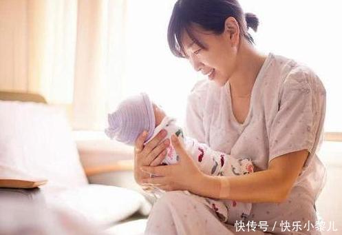  『挑选保姆』保姆带娃后孩子暴瘦15斤，父母看完监控，不责怪反给保姆3万块