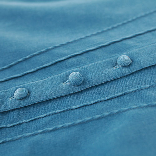 女人再漂亮，出门也别穿紧身裤!瞧这么穿，一个比一个美嫩