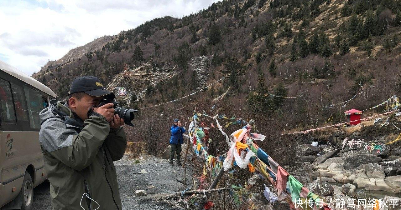 直播川藏线 进入G318, 夜宿建在悬崖上的县城!