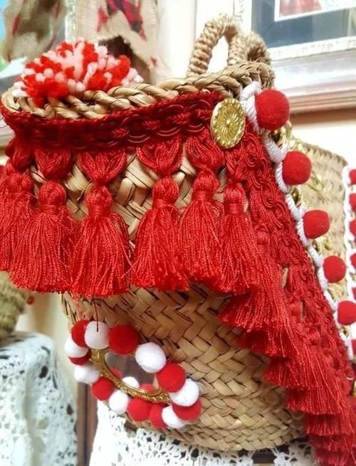  「流苏」再丑的包包都能用流苏拯救，闲置旧包这样改造，比新买的还美