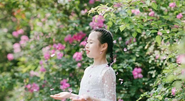  皮肤■青春期女孩迷恋化妆？告诉孩子这3点，否则容易皮肤老化