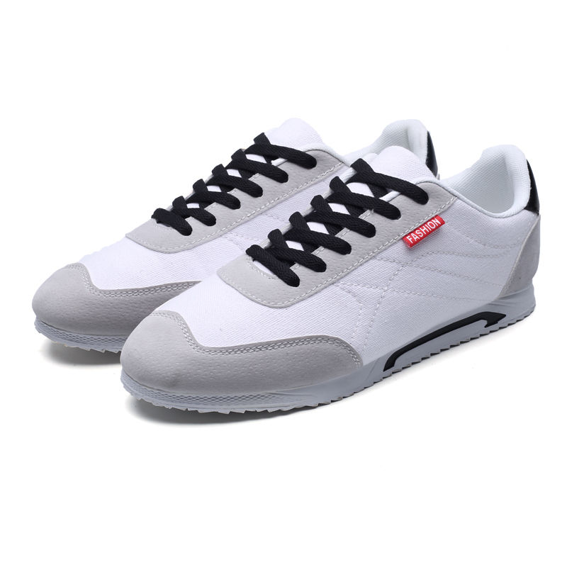 开车鞋已经过时，现在“懒人布鞋”火的一塌糊涂，不捂不臭还便宜