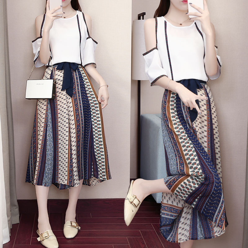 这样的裙装真是太精致了，好看又显身段，潮流的你，喜欢吗?