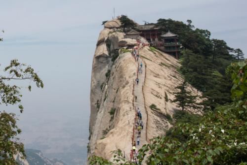 这几座大山，在国内非常有名，爬过三座的人就算厉害