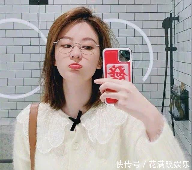  不再：领跑早春的时髦娃娃领，穿上它不止可爱，也能让你的装扮不再普通