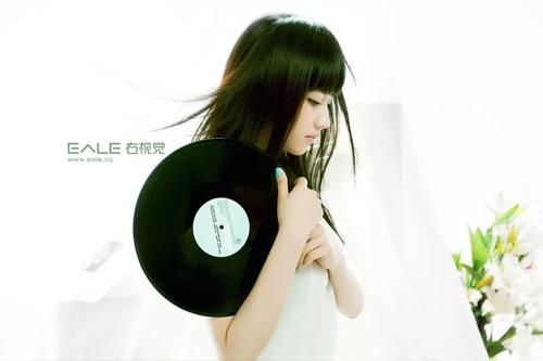 必收藏！百张女孩与花摄影作品！-右视觉十周年饕餮视觉盛宴。