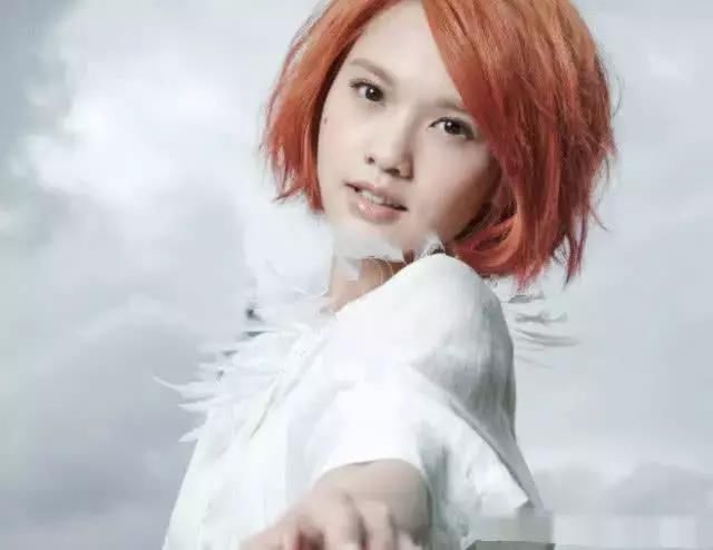 有这4个特征的女性会越长越美，赵丽颖就占了2个，杨丞琳只占1个