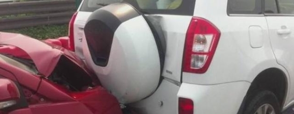 高速公路上前车急刹怎么办？是躲还是撞？交警来告诉你！