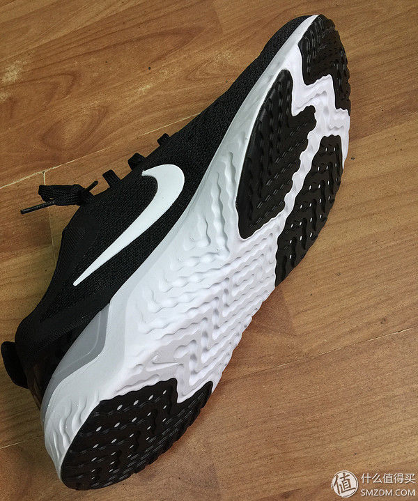 Nike跑鞋 Odyssey Recact 轻晒单