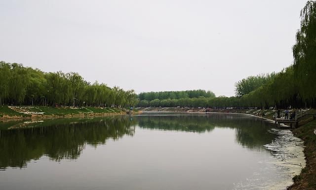  那种■垂钓绿湾春，春深杏花乱。垂钓吗？风景优美的那种！走，钓鱼去喽