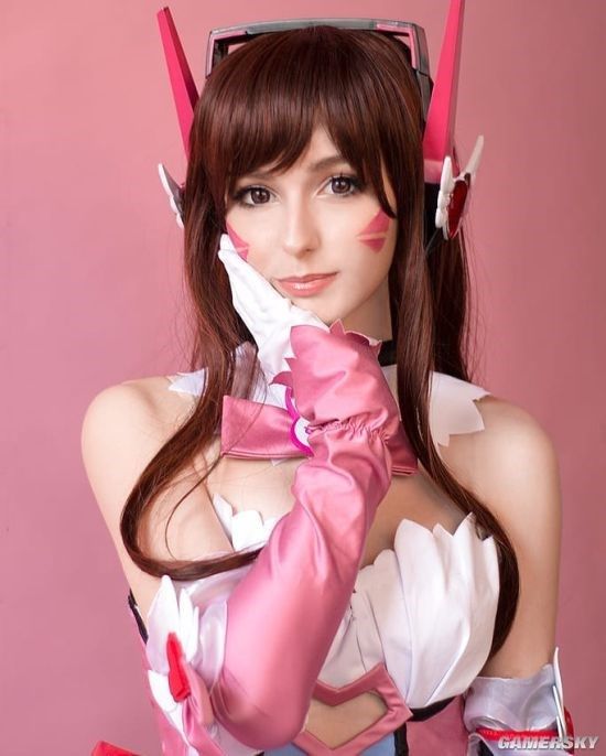 小姐姐COS《守望先锋》少女D.Va:俏皮性感，甜度爆表
