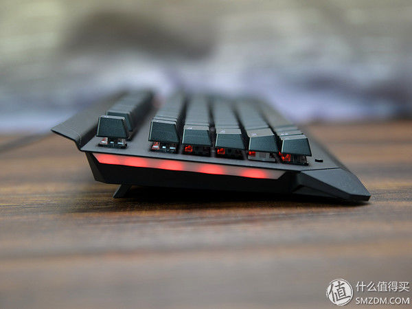 键盘脏了怎么办?拿去冲冲水!RAPOO 雷柏 V750防水背光机械键盘体验