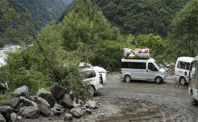 对自驾游最友好的公路，投资380亿建成却不收费，沿途风景美如画