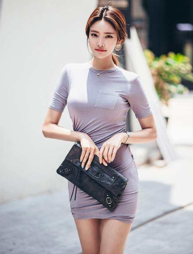 街拍: 丰腴的知性姐姐, 包臀裙让她魅力四射