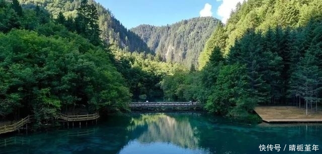 九寨沟国庆或“回归”，震后2年最新航拍照美炸了