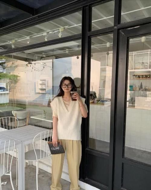 能体现出@“会穿”和“穿不好”只差件单品,搭配好普通衣服也高级,超好看