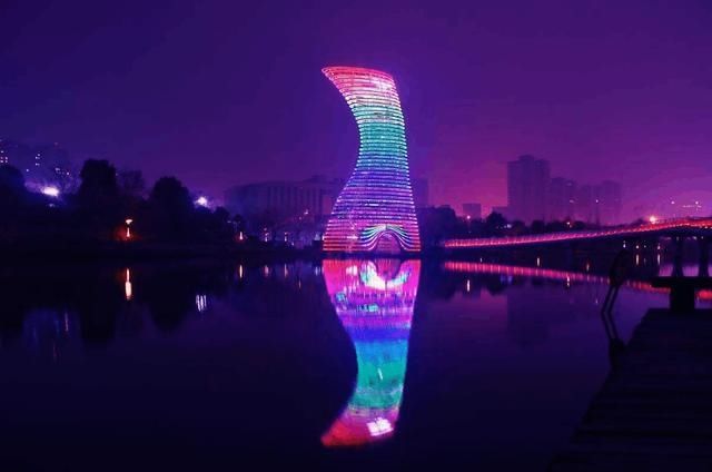  「嘉兴」背靠上海，连苏州，临杭州，长三角这座城市一直低调发