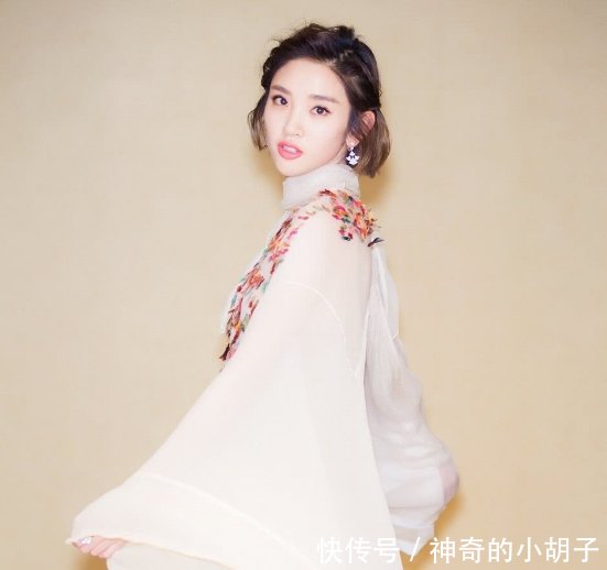 唐艺昕男友视角素颜照，竟比化妆还耐看，真的是仙气满满