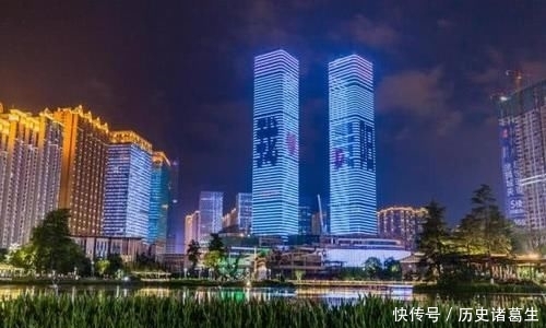  适合@中国“最适合养老”的网红城市，青山绿水、发展飞速，流连