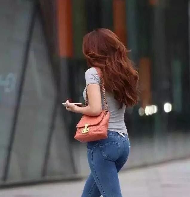 街拍 紧身裤美女为何这么美