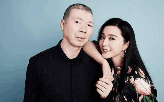 手机事件再度发酵, 铲屎官曝光冯小刚范冰冰亲密照, 网友: 李晨疯