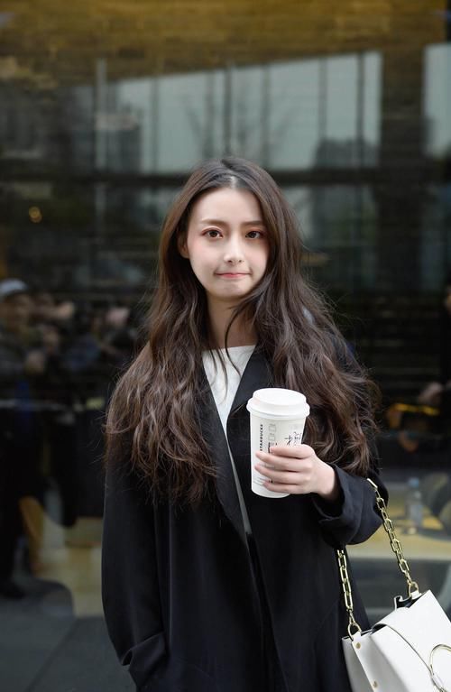  成功|美女，你成功让我开始羡慕你的搭配了