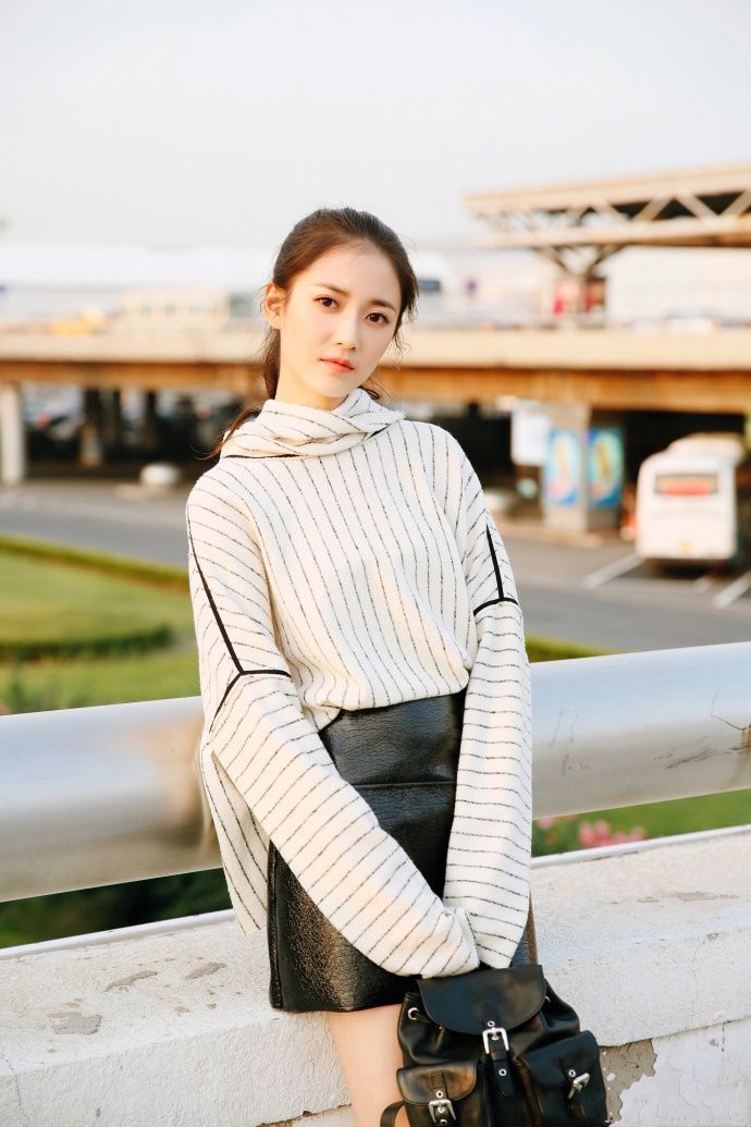 陈钰琪这双腿，男人看了都要怀疑人生，网友：这谁能驾驭的了啊？