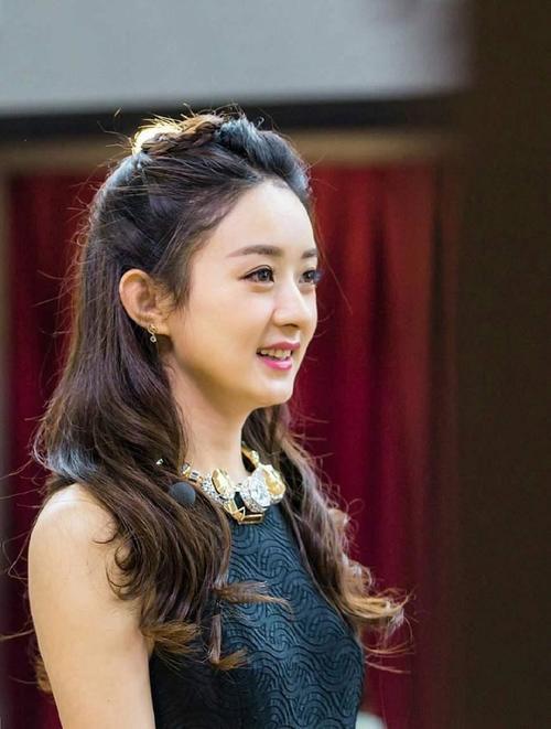 赵丽颖暂退娱乐圈原因真相曝光，身体却像80岁老人？网友：挺住