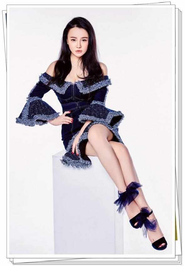 看到冉莹颖脚上的“无跟鞋”, 真的很难受, 网友: 穿上还能走路吗